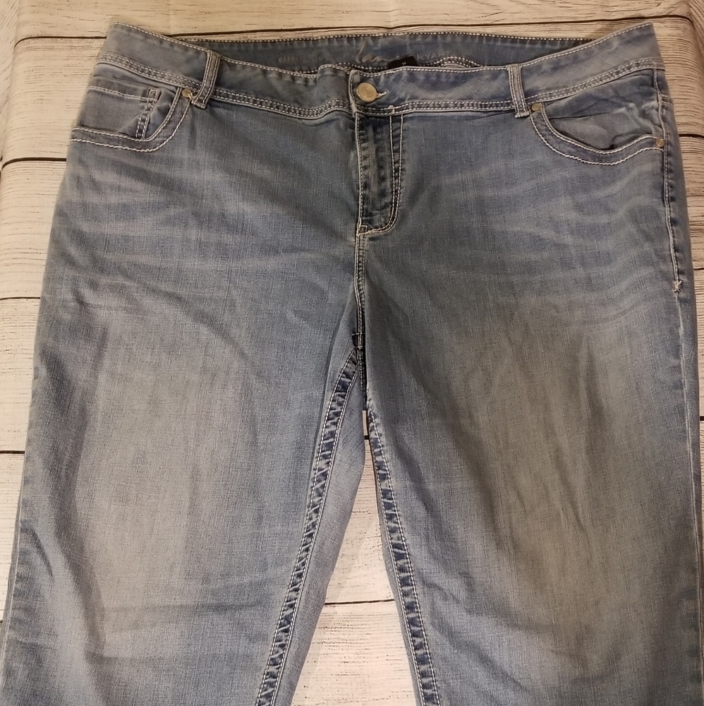 Lane Bryan size 24 denim capris.